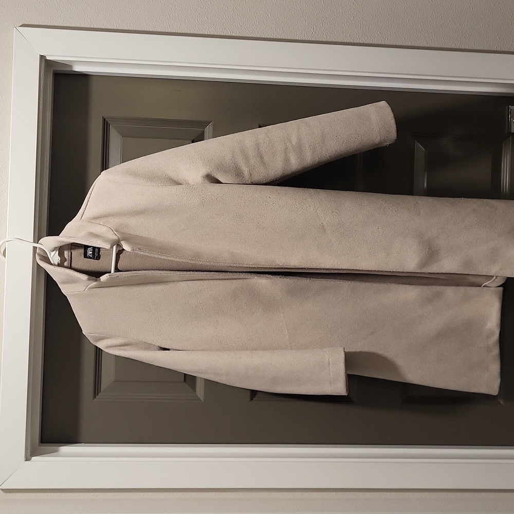 Womens zara trench coat size medium